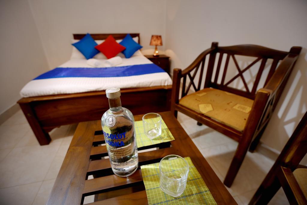 Travellers Home キャンディー エクステリア 写真