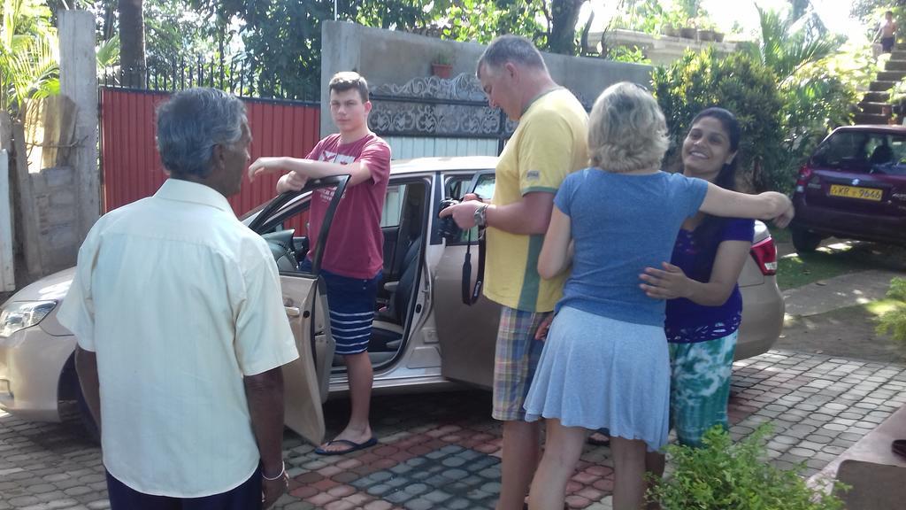 Travellers Home キャンディー エクステリア 写真